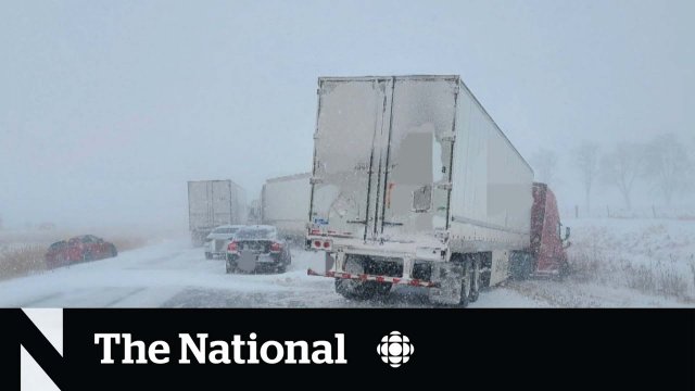 Snowstorm brings chaos to a highway [VIDEO]