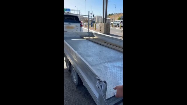 Police find bags of human remains under a trailer bed [VIDEO]