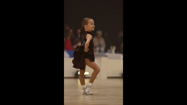 She is a little lady with very high self-confidence [VIDEO]