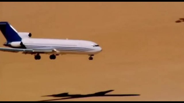 A group of scientists intentionally crashed a Boeing 727 [VIDEO]