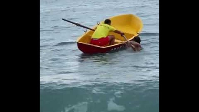 Rescuers Take Turns Going Overboard [VIDEO]