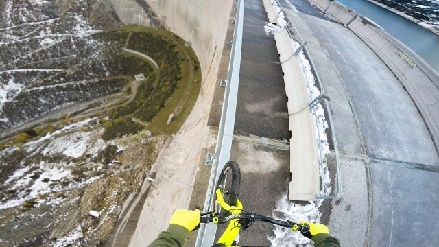 Riding a bike on a 200m high rail