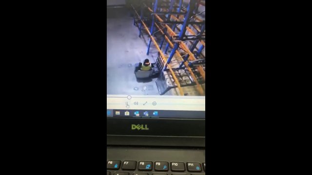 WCGW trying to use the new ride on pallet jack