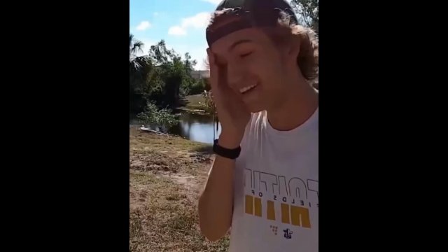 Man finds huge crocodile stuck in fishing hook [VIDEO]