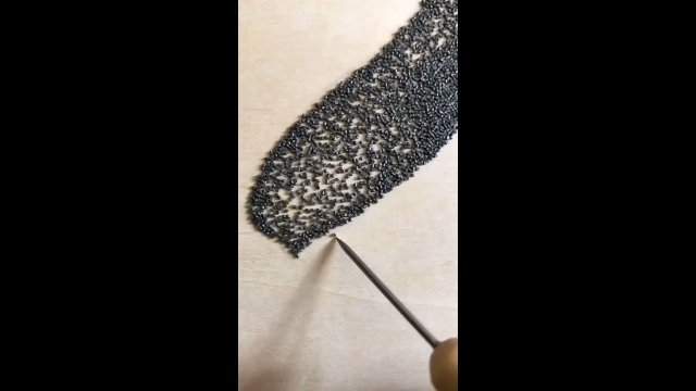 Carefully using gunpowder and igniting it to create art [VIDEO]