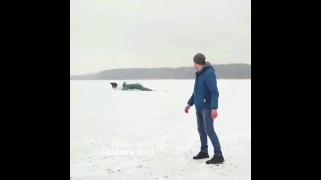 Nissan 350Z drift ends in frozen lake
