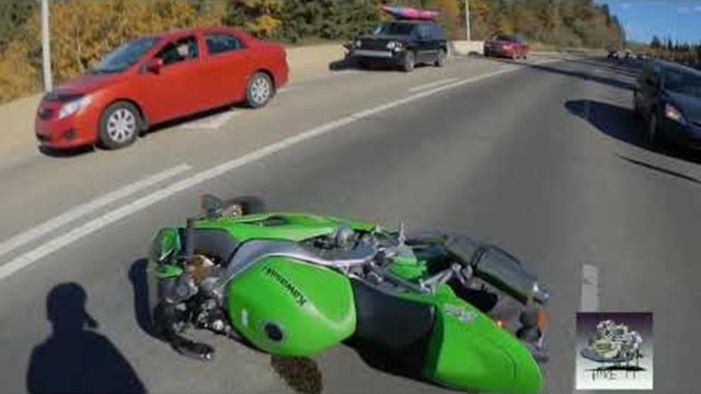 New Motorcycle Rider Makes a Mistake