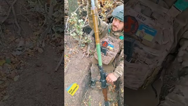 Ukraine soldier modifies RPG to fire a shovel! [VIDEO]