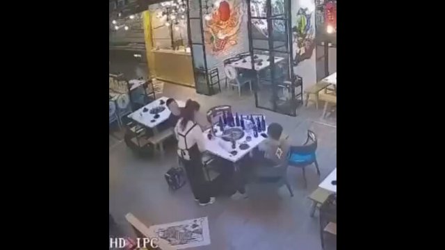 Don't mess with this girl! [VIDEO]