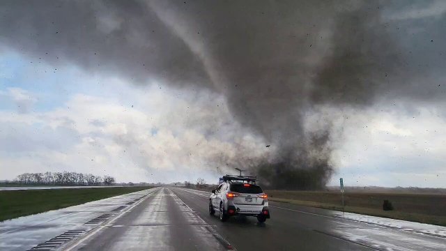 Incredible tornado intercept just now north of Lincoln Nebraska! [VIDEO]