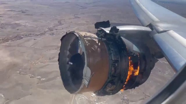Engine explodes moments into United Airlines fligh