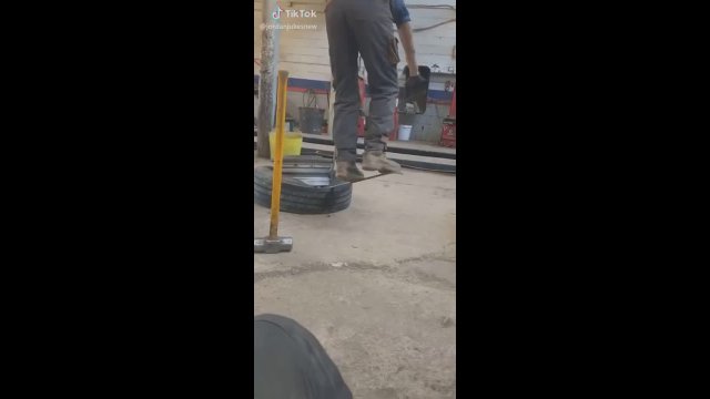 Removing the tire from the rim and a painful end