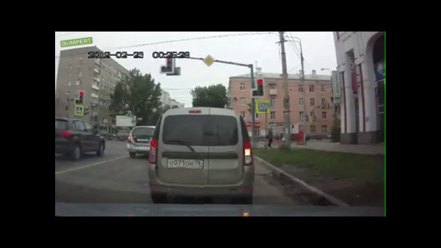 30 seconds at a Russian intersection