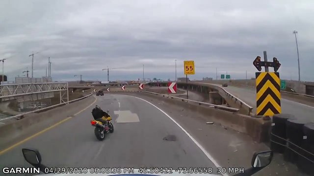 Trucker dashcam catches motorcycle crash