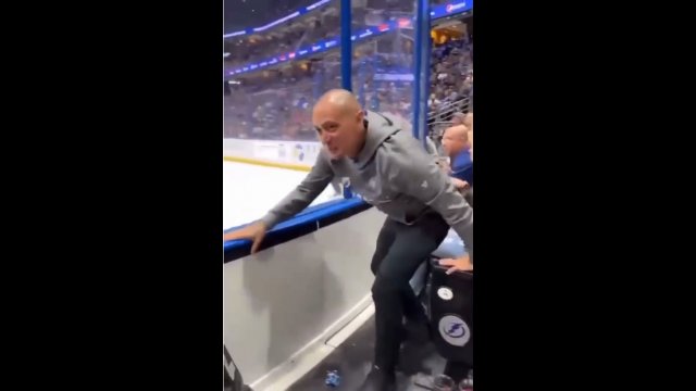 Wife Lands Nasty Combo Of Punches Whilst Fighting Side By Side With Her Husband at Hockey Game