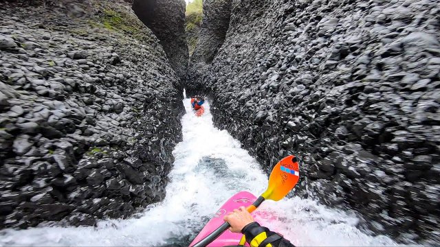Kayaking on the extremely narrow Rio Claro River