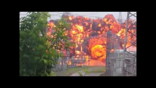 Power transformer explosion [VIDEO]