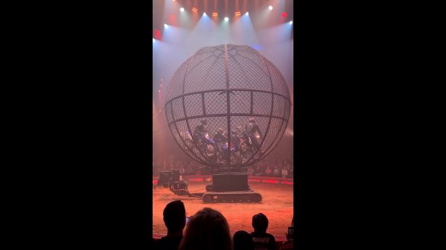 10 motorcycles in a Globe of Death at the same time