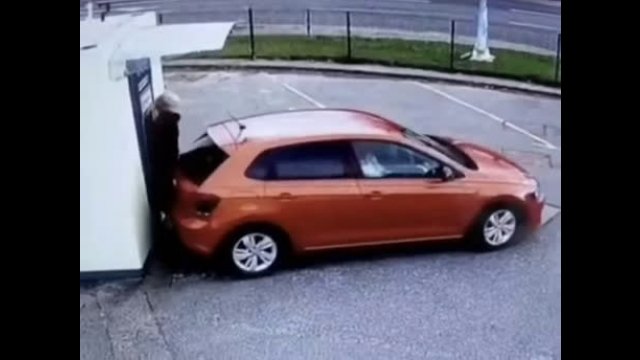 How not to reverse out of a parking space.