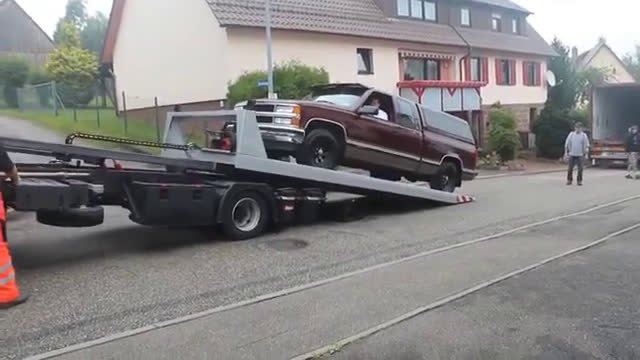 Trying to unload truck after moving back to Germany from the USA....
