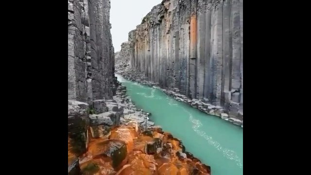 The basalt column canyon of Eastern Iceland [VIDEO]