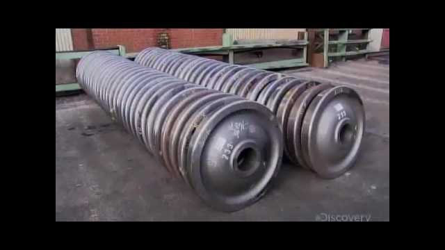This is how train wheel is made [VIDEO]