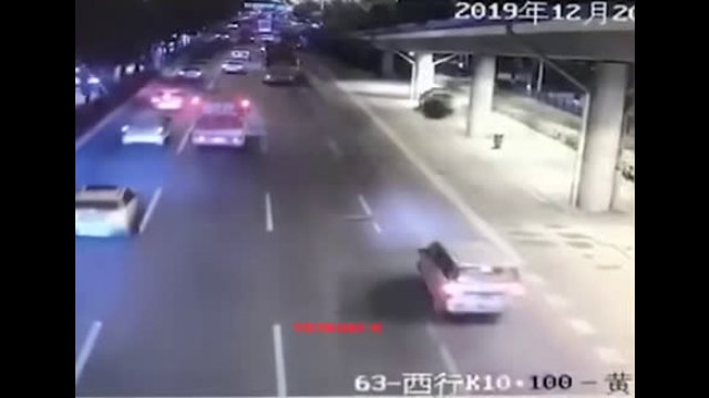 Tire smashes through car windscreen after falling off truck in China