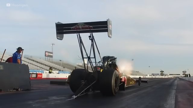 How Dragster Accelerate to 335 MPH in 3.6 Seconds
