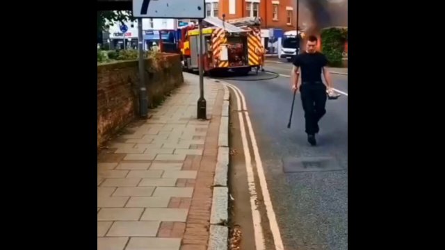 Accessing an underground fire hydrant in the UK [VIDEO]