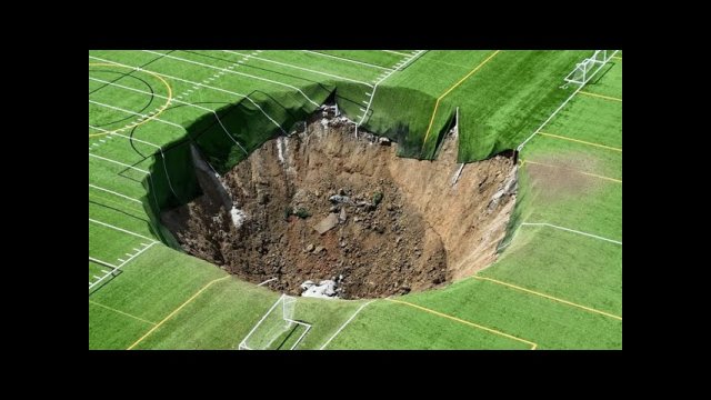 Sinkhole opens up at Alton, Illinois soccer field [VIDEO]