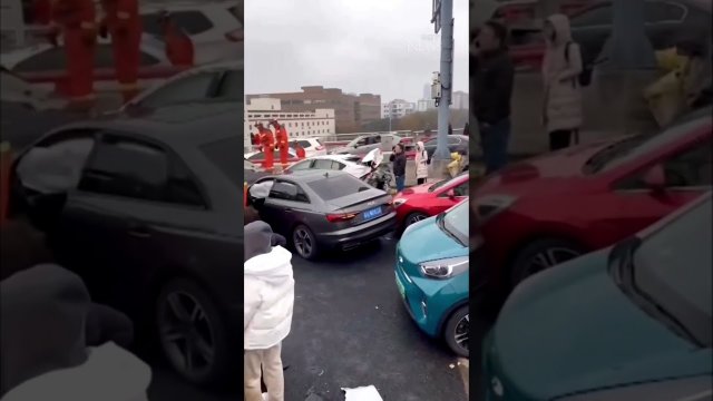 Over 100 cars involved in massive pileup on Chinese highway [VIDEO]