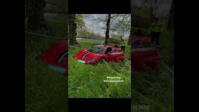 How easy it is to crash a Ferrari 488 in the first day