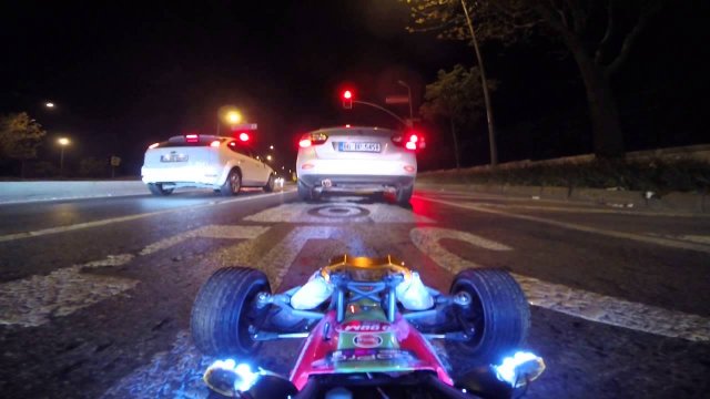 Driving RC car at night in ISTANBUL traffic [VIDEO]