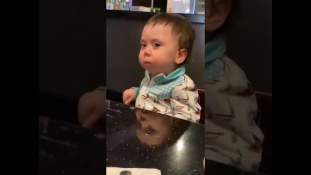 Baby gets first taste of jalapeno [VIDEO]