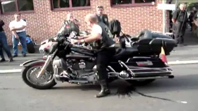 Harley Davidson burnout fail