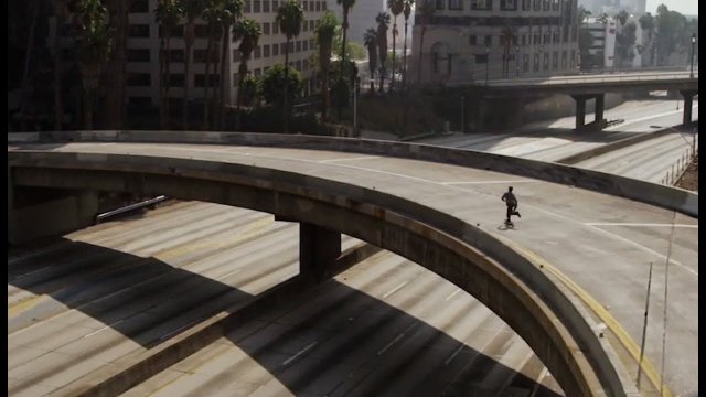Skating In An Empty Los Angeles [VIDEO]