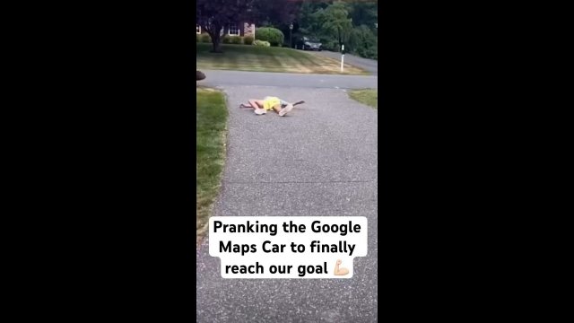 Pranking the google maps car [VIDEO]