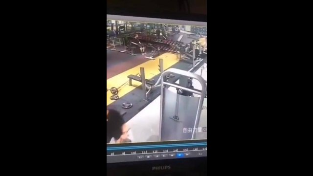 Never bring your kids to gym [VIDEO]