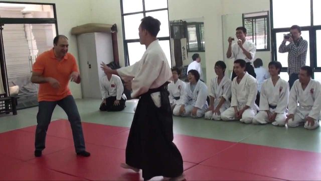 Turkish Submission Wrestling vs Aikido [VIDEO]