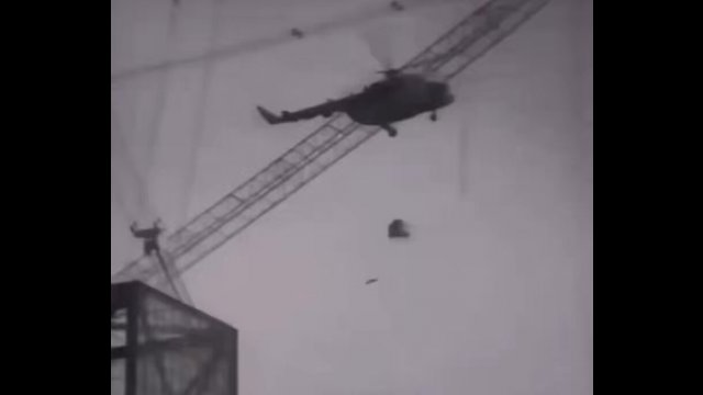Mi-8 Helicopter crashing over the core of the Chernobyl reactor on October, 1986 [VIDEO]