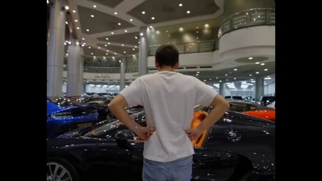 Salesmen refuses to sell Youtuber a Bugatti [VIDEO]