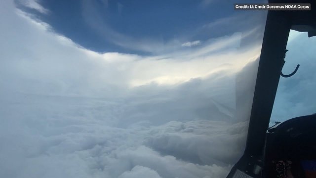 NOAA flew a plane into Hurricane Beryl [VIDEO]