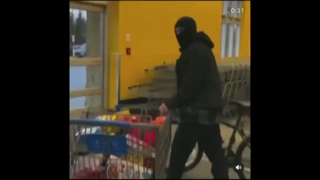 Robber attempts to leave store but grandma saves the day [VIDEO]