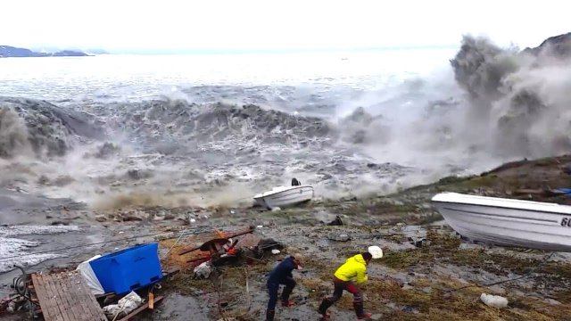 Fishermen flee from death. They nearly died in the Greenlandic Tsunami