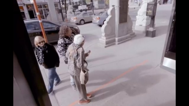 Crazy installation to educate pedestrians on how to cross the street [VIDEO]