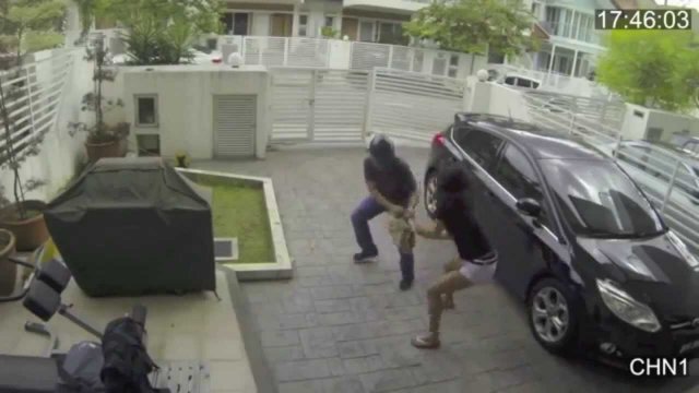 Girl fights off Purse thief -Az Tiger MMA [VIDEO]