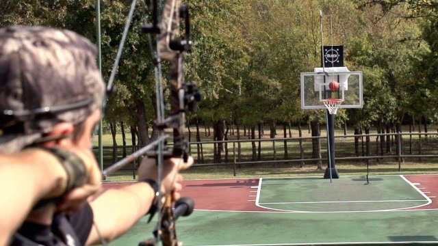 Archery Trick Shots [VIDEO]