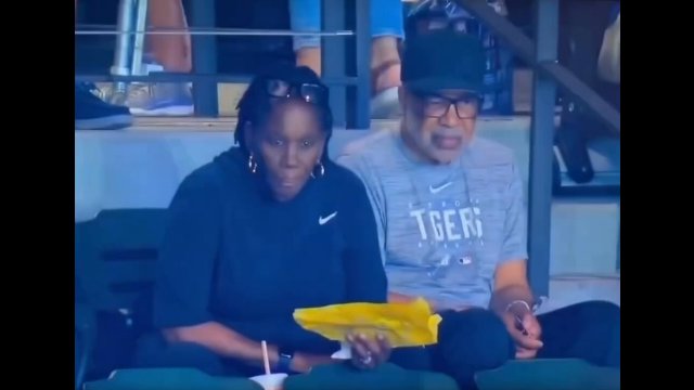 Parents reaction to son’s first hit in the MLB being a homerun [VIDEO]