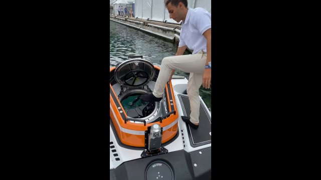 The Super Yacht Submarine can take you down to as much as 300 meters deep [VIDEO]