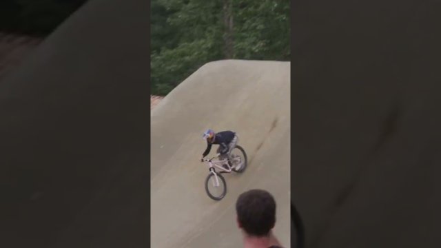 8 MTB Slopestyle Wins in a Row, Who that?! [VIDEO]